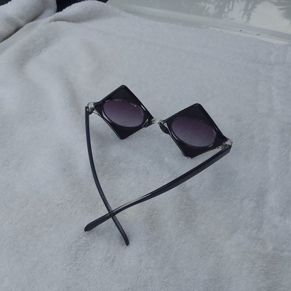 Best Offer? Bundle Well-Designed Sharp Cool Cutti… - image 1